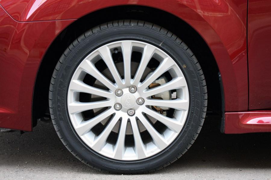  Subaru Legacy 2.5GT 2010 года  (фото 42 из 82)